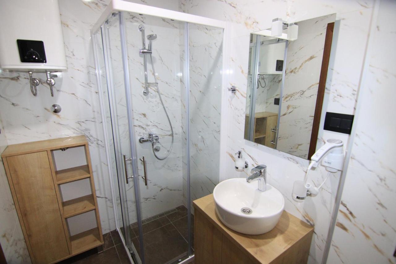 Apartmani Fantasia Cetinje Ngoại thất bức ảnh