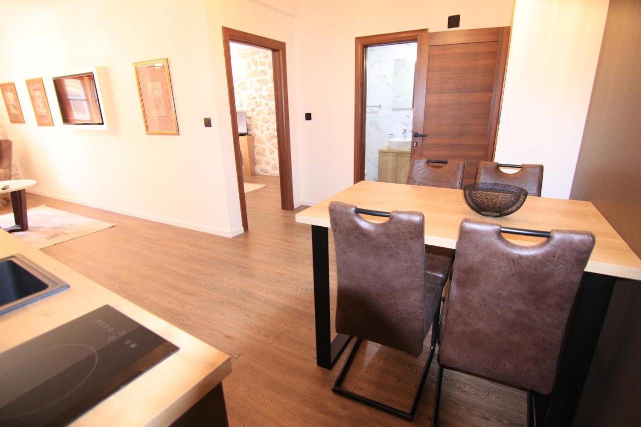 Apartmani Fantasia Cetinje Ngoại thất bức ảnh