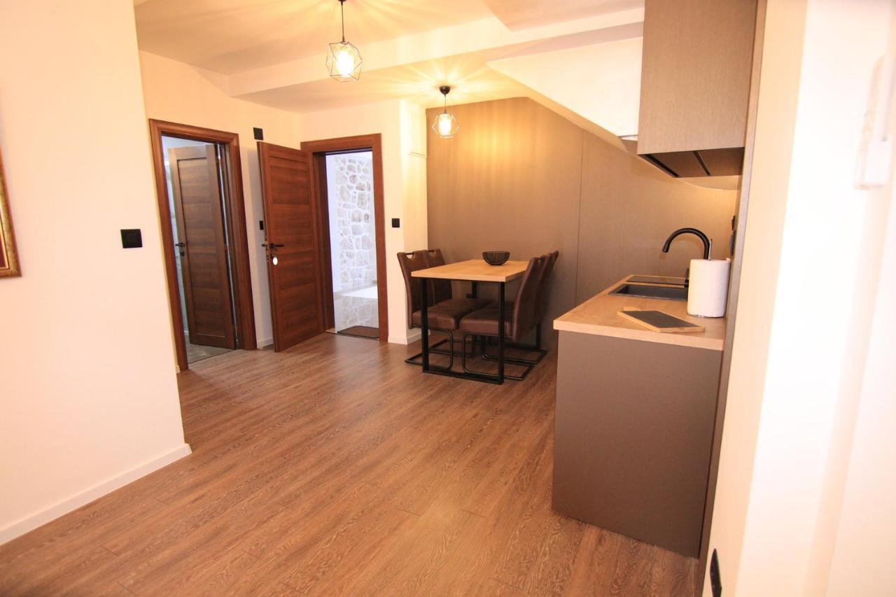 Apartmani Fantasia Cetinje Ngoại thất bức ảnh
