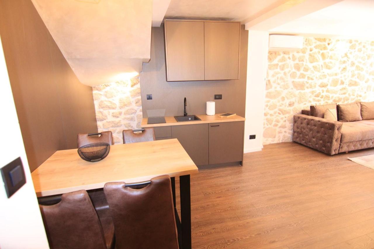 Apartmani Fantasia Cetinje Ngoại thất bức ảnh
