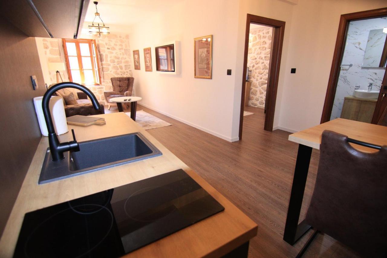 Apartmani Fantasia Cetinje Ngoại thất bức ảnh